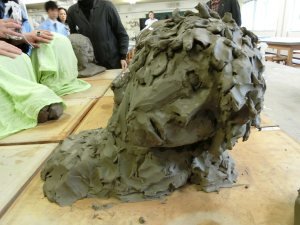 石塑粘土 立体作品 オブジェsculpture a 現代美術 「故国」 アーティストの一日学校訪問（棚田康司さん）レポート1 | 教育普及